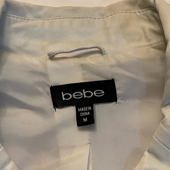 BEBE Glistening Snow White 100% Leather Crop Moto Jacket Medium cap sleeve Y2K - Picture 7 of 11